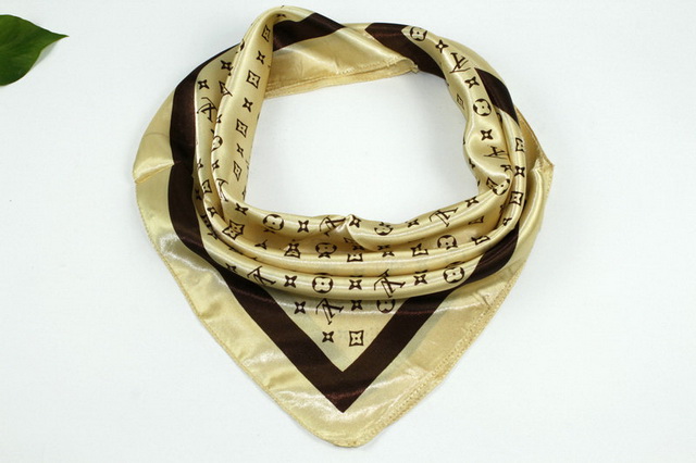 Iv square scarf 01